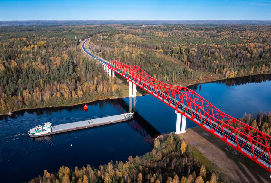 Ленинградская область, мост через реку Свирь
